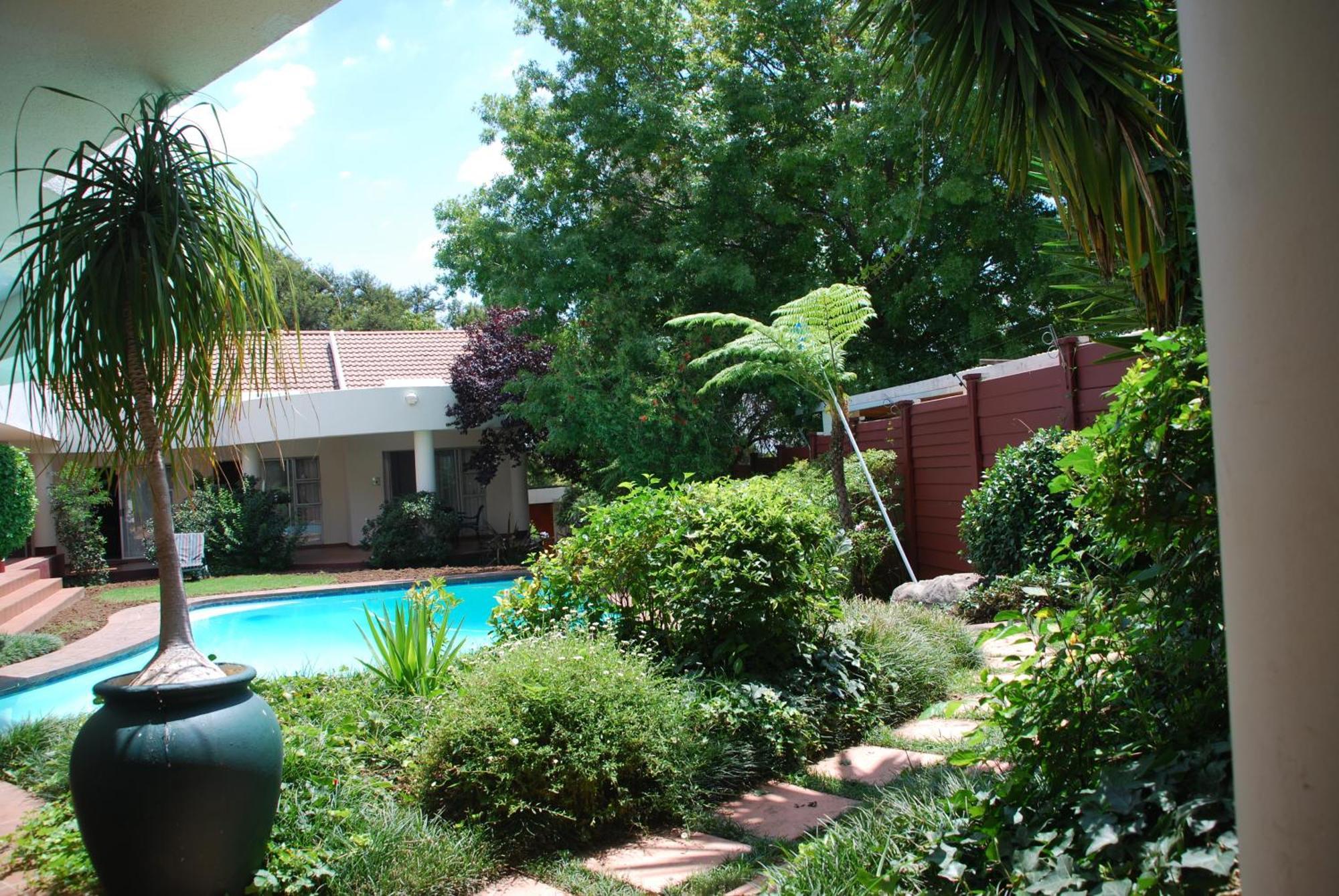 Sunninghill Guest Lodges Johannesburg Oda fotoğraf