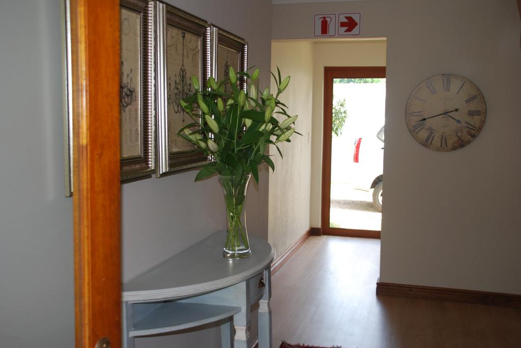 Sunninghill Guest Lodges Johannesburg Oda fotoğraf